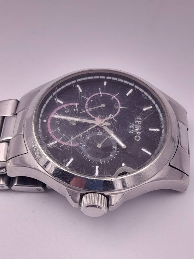 Untested watches for repairs and parts only