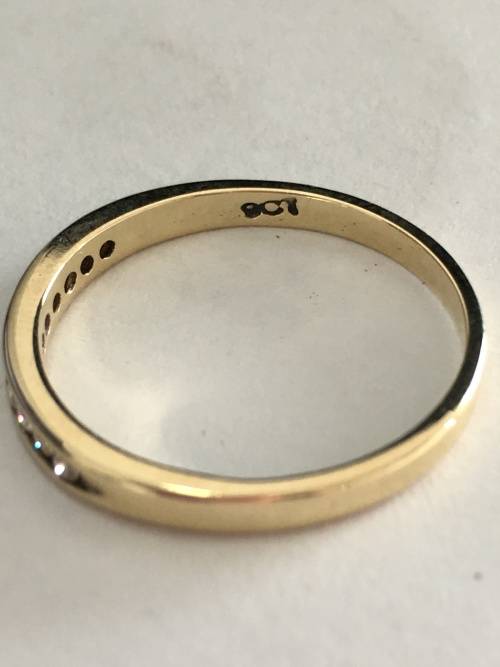 9ct Gold Diamond ring
