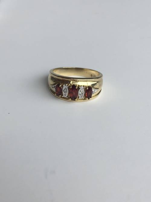 9ct Gold GENUINE Diamond AND  Garnet Ring