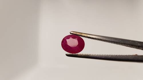 SALE!!!!     4.00ct CERTIFIED NATURAL Ruby - Purplish Red