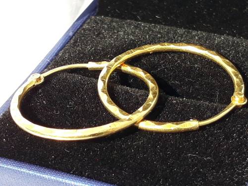 18ct Gold Ladies Fancy hoop earrings - PRE-OWNED
