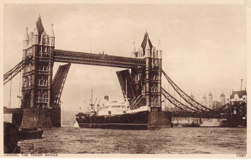 Vintage-LONDON-THE-TOWER-BRIDGE-Postcard