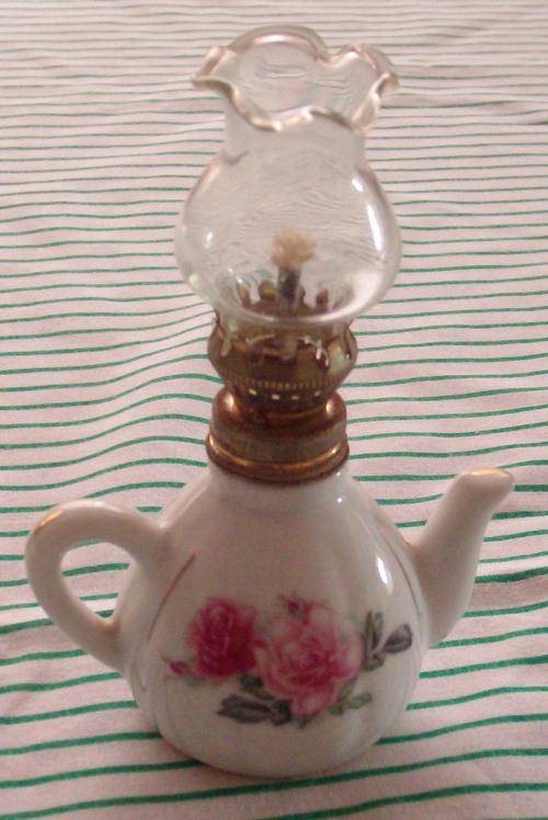 Small oil lamp