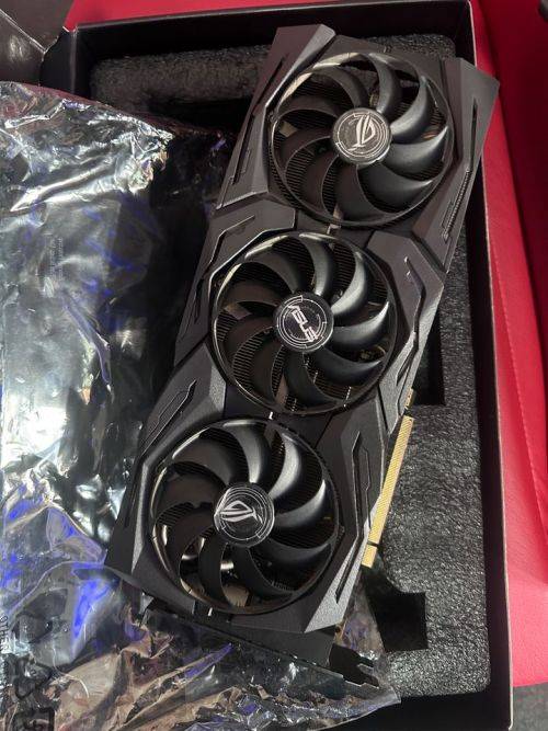 ASUS ROG Strix RX 5700 XT OC Edition 8GB GDDR6 Graphics Card/256-bit Memory ( I month old)
