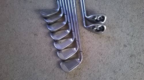 GOLF CLUBS CALLAWAY X18`S SET OF 9 IRONS