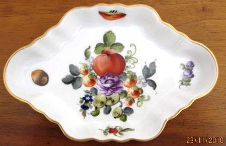 Herend hand painted Pin Dish - unusual shape - perfect condition