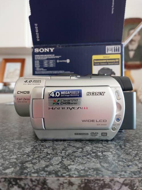 Sony Digital Video Camera Recorder DCR-DVD808E