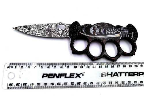 Pirate of Death Brass Knukle Blade