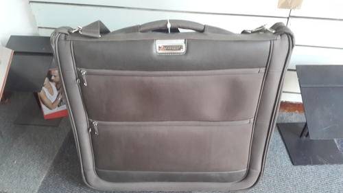 GORGEOUS STYLISH DESIGNER BAGS BY CARLTON  !!!! SHIPPED INCLUDED !!!!