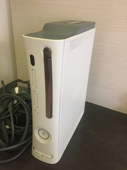 Xbox 360 8gig Phat. Please read!!!!!