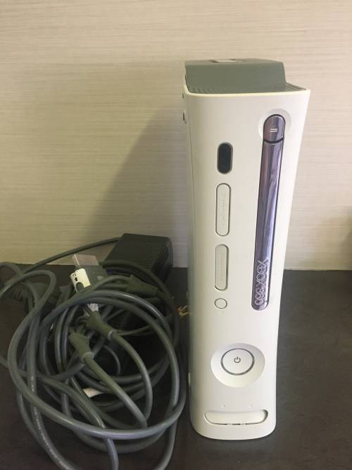 Xbox 360 8gig Phat. Please read!!!!!