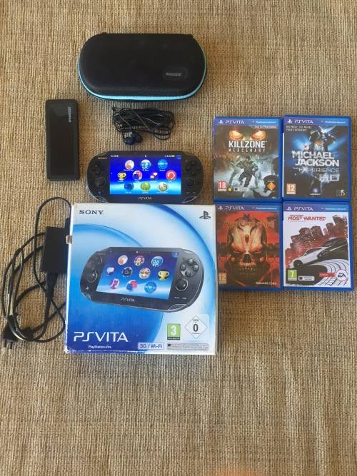 PS VITA 3G & WIFI ,16GB + 4GB MEMORY CARD, 4 GAMES INCLUDED, EARPHONES IN ORIGINAL BOX