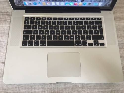 MACBOOK PRO i5, 15" INTEL CORE i5 CPU @ 2,40GHz, 500GB HDD, 6GB RAM, MacOS High Sierra