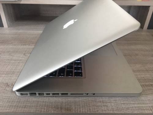 MACBOOK PRO i5, 15" INTEL CORE i5 CPU @ 2,40GHz, 500GB HDD, 6GB RAM, MacOS High Sierra
