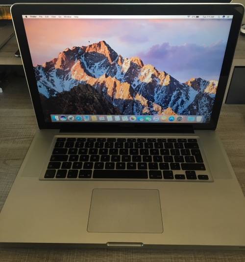 MACBOOK PRO i5, 15" INTEL CORE i5 CPU @ 2,40GHz, 1TB HDD, 4GB RAM, MacOS SIERRA
