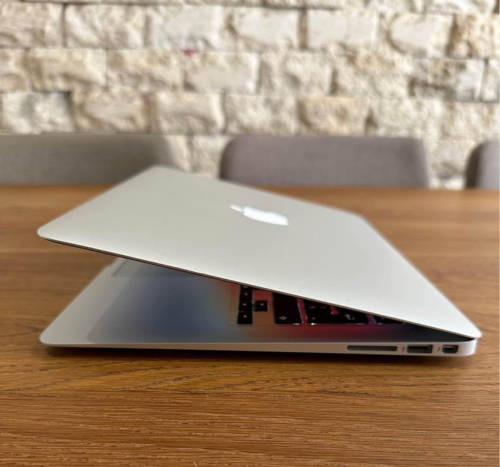MACBOOK AIR 13`  INTEL CORE i7, 128GB SSD, 8GB RAM, 1.7GHZ 2013