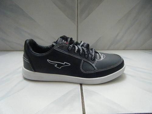 1 pair size 6 men casual shoes