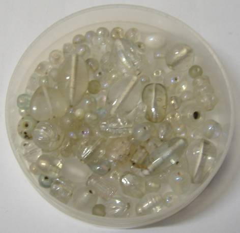STARTER BEAD PACK IN CLEAR/WHITE
