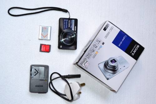 Sony Cyber-shot Digital Camera (DSC-W690)