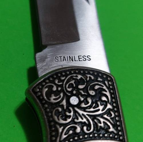 "Ivory-like" Handle Pocket Knife