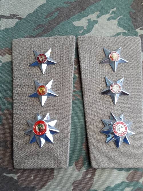 Perfect Set Of 2 South Africa Army Colonel Step Out Shoulder Ranks