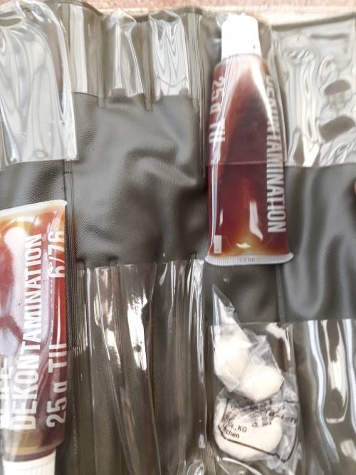 Special Forces German Army Gas Mask /Burn Kit Complete This Is A Must Have