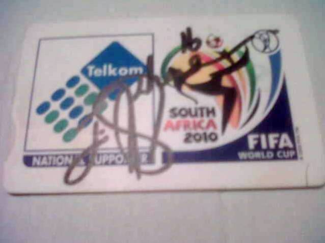 ITHUMELENG KHUNE (BAFANA BAFANA) AUTOGRAPHED TELKOM 2010 WORLD CUP PHONECARD