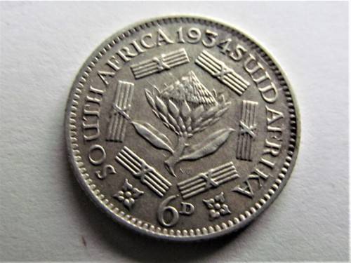 1934 6d pence  Silver Excellent Condition Cat. value = R1000.00