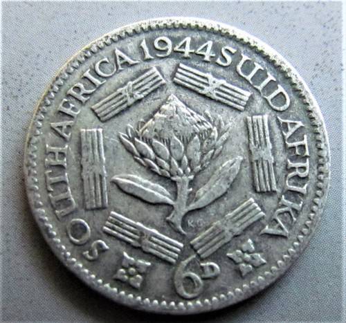 1944 SIXPENCE **SCARCE**  SA UNION SILVER