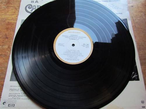 LIZA MINNELI - LIFE IS A CABARET -VINTAGE LP