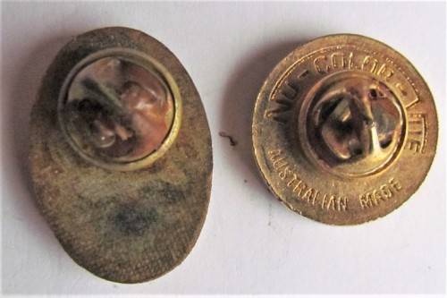 VINTAGE AUSTRALIA BADGES - 1 BID