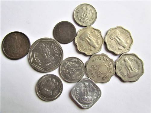 INDIA COINS ASSORTMENT  - ALL FOR 1 BID