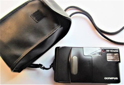 OLYMPUS AF10 SUPER FILM CAMERA - UNTESTED - DO NOT KNOW IF WORKING - SOLD AS IS