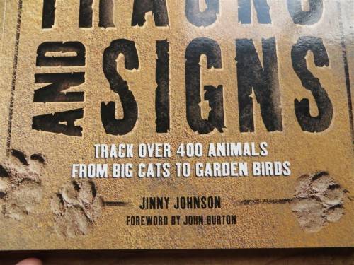 Animal Tracks and Signs - Jinny Johnson