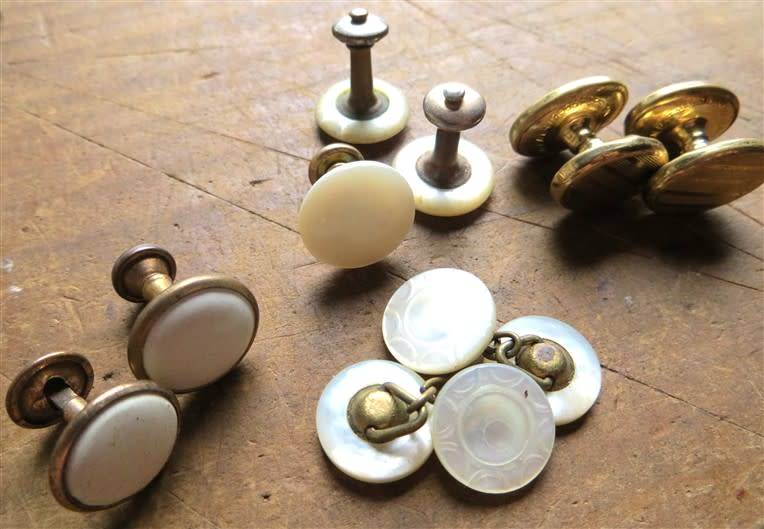 4 x pairs pin bades  - 1 Bid