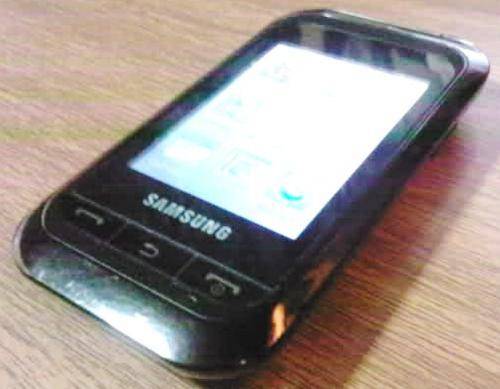 SAMSUNG CHAMP - Touchscreen Phone/Camera + Charger ** R1 START**