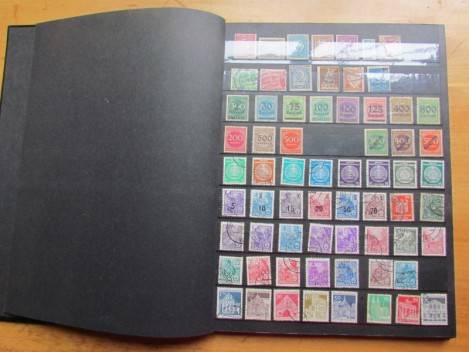 BLACK PAGE ALBUM WITH WORLD COLLECTION *** $$$ R1 START $$$***