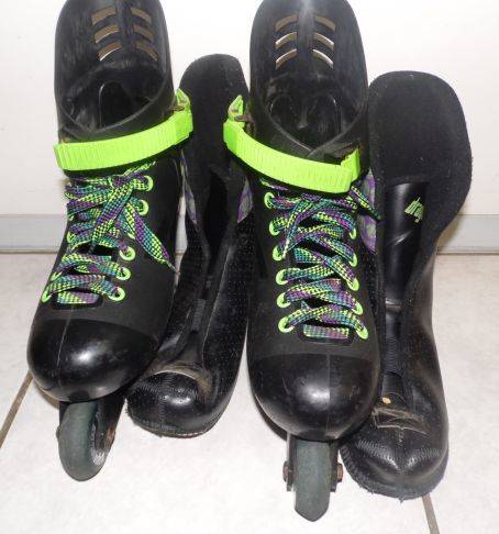 Famous DRAGONPHANTON roller blades