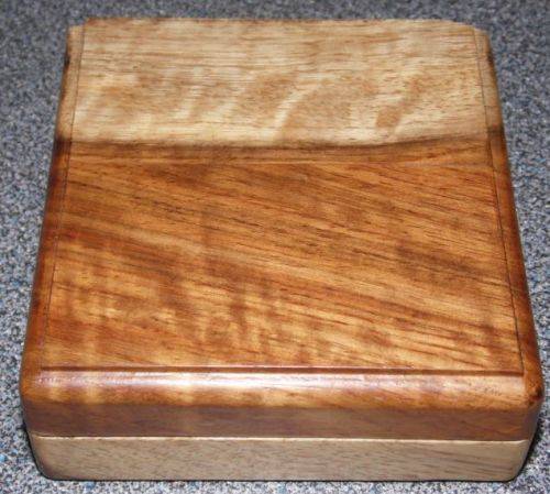 Solid Kiaat display for 1 x 45mm medallions