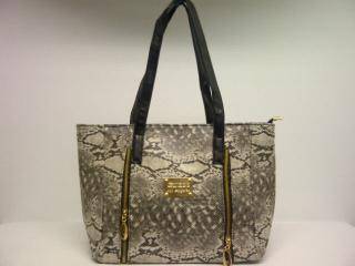 guess hand bag