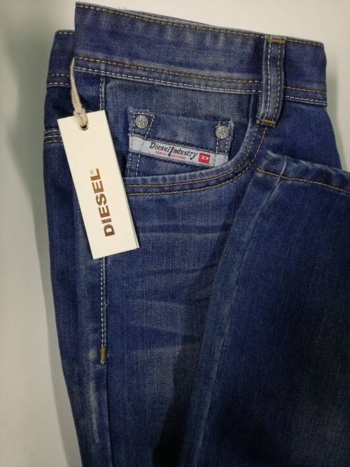 Diesel Jeans - Straight Leg - W30 L32