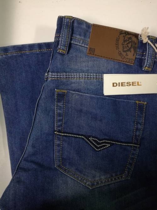 Diesel Jeans - Straight Leg - W30 L32