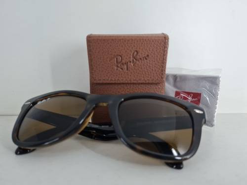 Ray-Ban Wayfarer Folding Sunglasses RB4105
