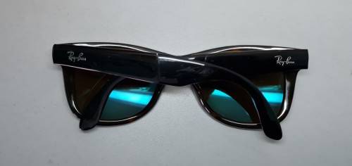 Ray-Ban Wayfarer Folding Sunglasses RB4105