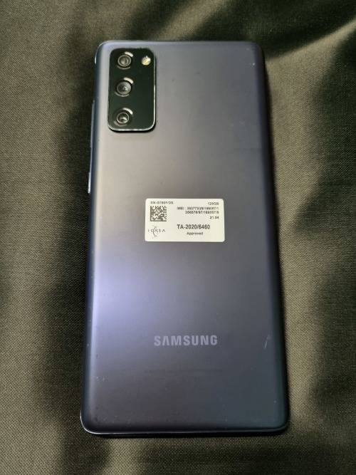 Samsung Galaxy S20 FE (No Charger)