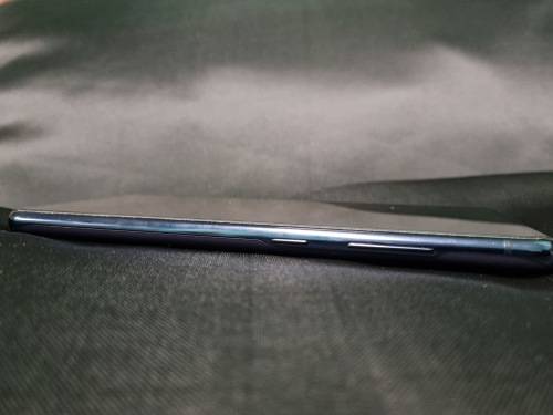 Samsung Galaxy S20 FE (No Charger)