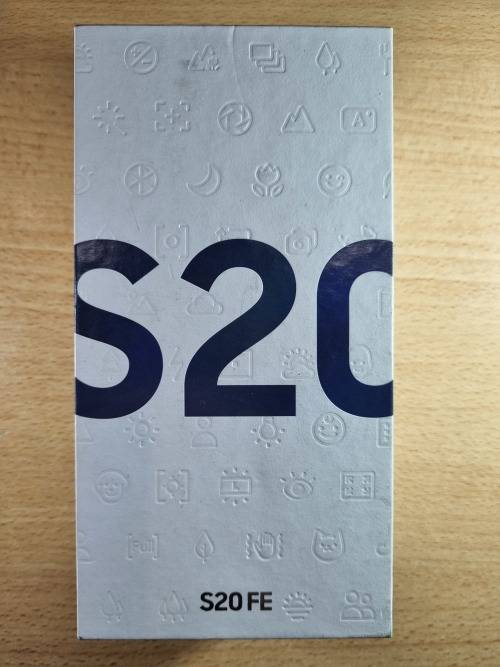 Samsung Galaxy S20 FE (No Charger)