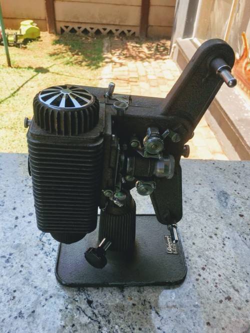 Stunning Vintage 1940's Revere Eight Film projector