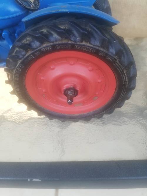 RARE CHAD VALLEY FORDSON MAJOR CLOCKWORK WIND-UP TRACTOR
