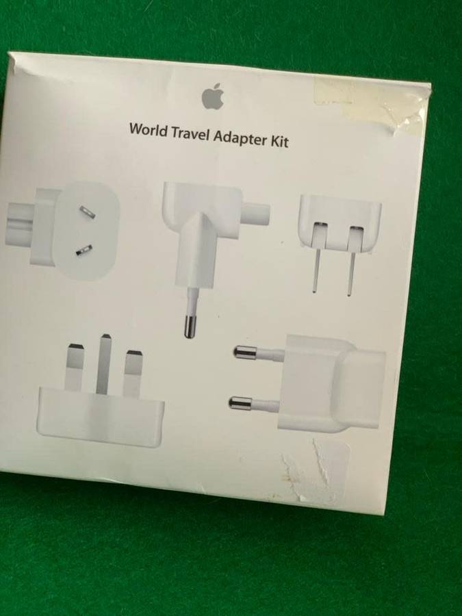 APPLE WORLD TRAVEL ADAPTOR KIT